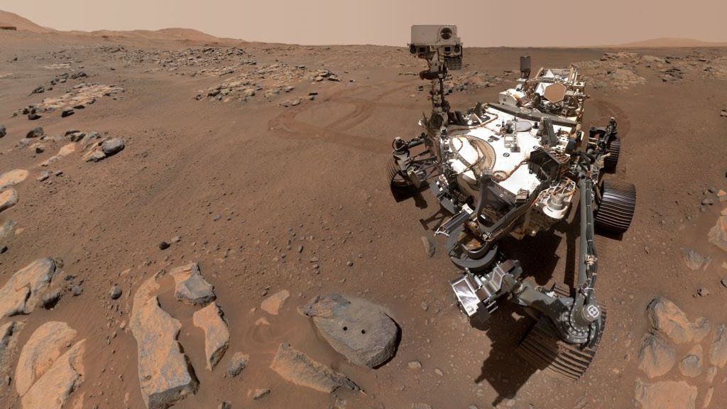 Perseverance Rover Detects Complex Carbon Signatures in Martian Rocks