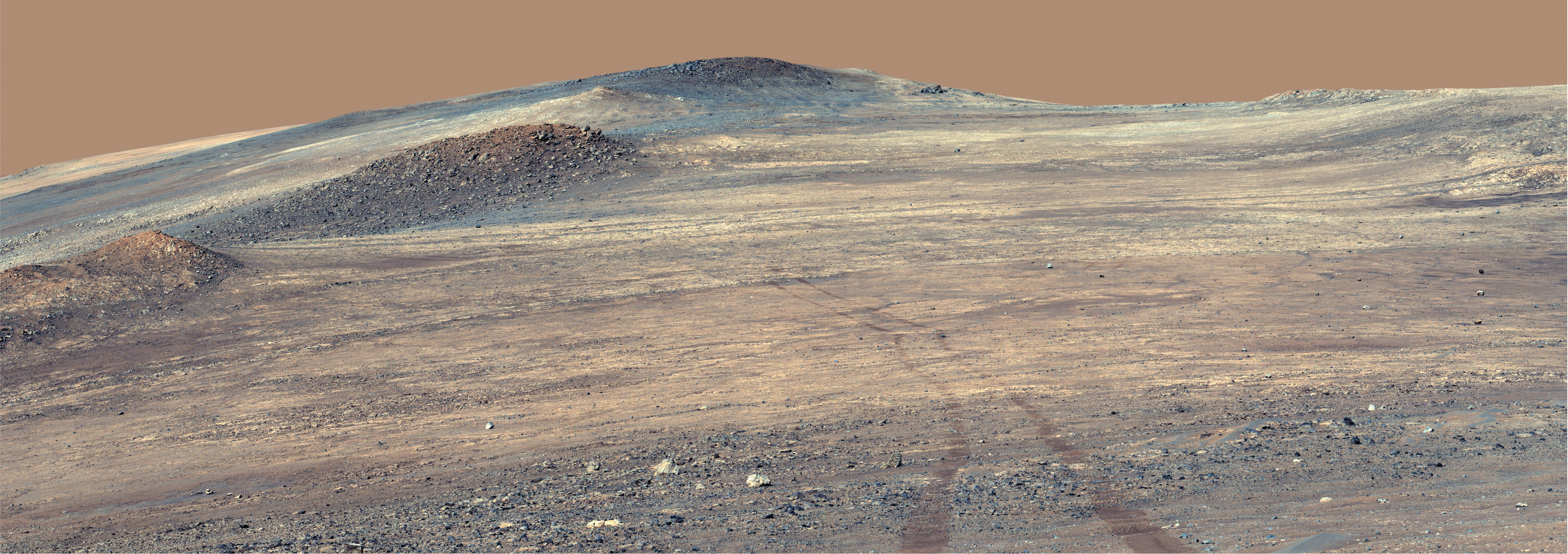 Perseverance Captures Ancient Martian Landscape at Jezero Crater Rim
