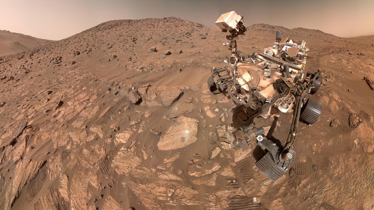 Perseverance Rover Detects Complex Organic Matter in Martian River Valley