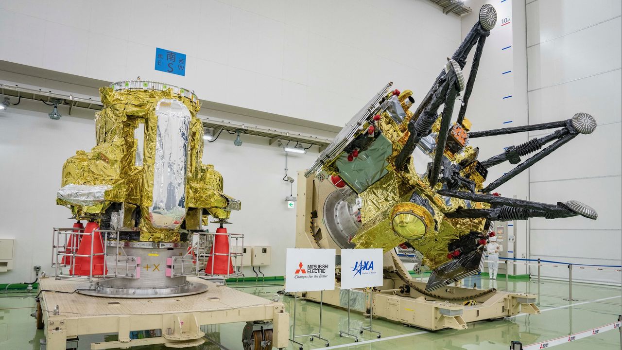 Japan's MMX Mission Prepares to Bring Mars Moon Samples to Earth
