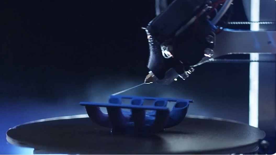 Unlayered 3D Co-Founders Launch 5-Axis Desktop Printer Startup in College