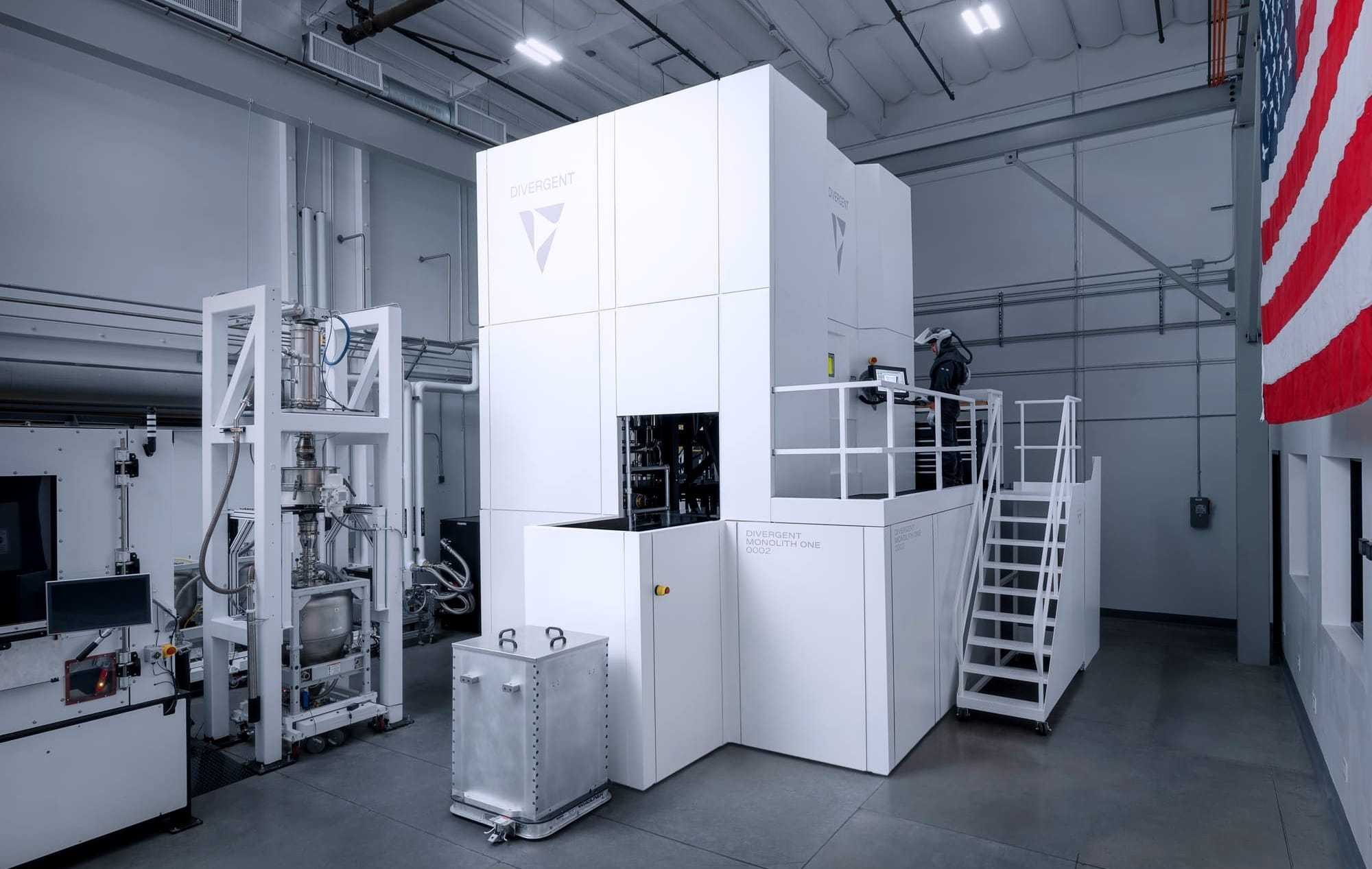 Divergent unveils large-format metal 3D printer with twelve 2kW lasers