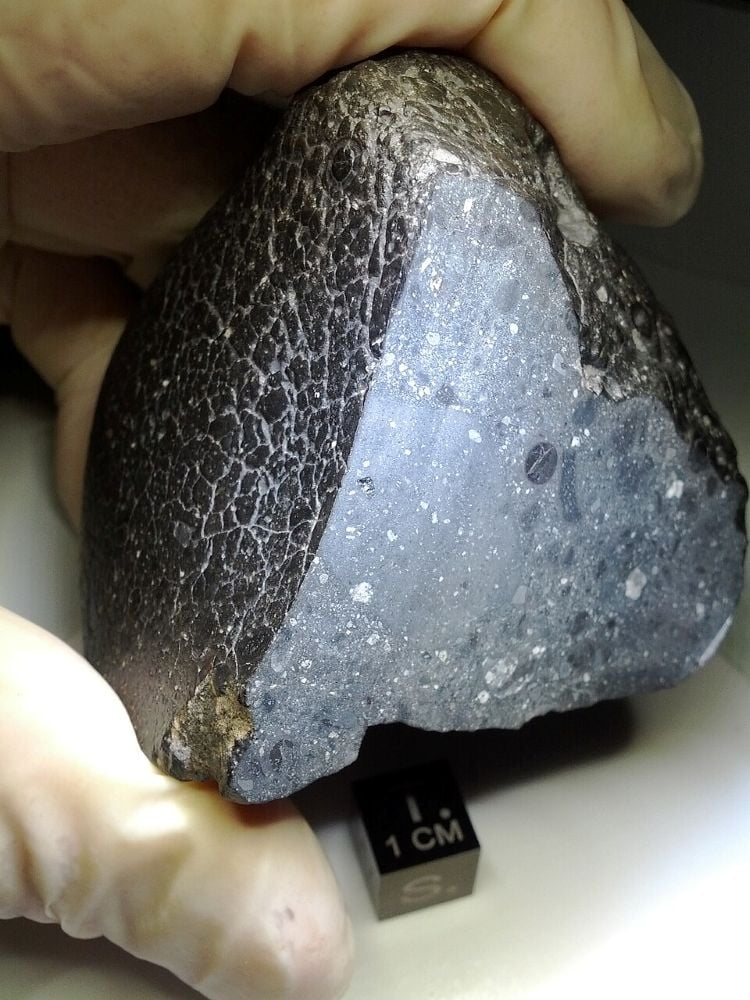 Martian Meteorite "Black Beauty" Hints at Ancient Watery Crust