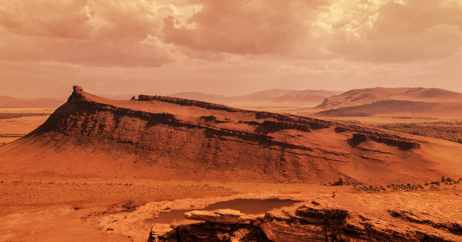 Olympus Mons Dwarfs Everest: A Martian Giant of Unprecedented Scale