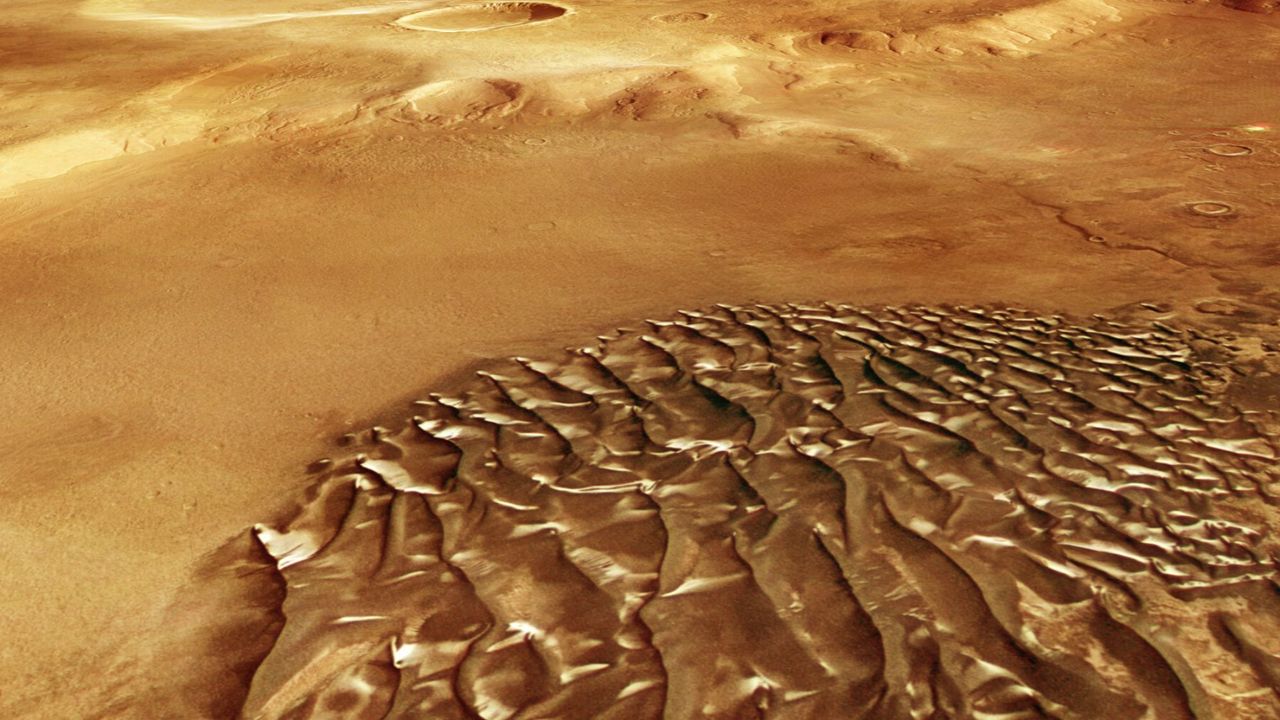Mars Rover Captures Unusual Metallic-Looking Dunes