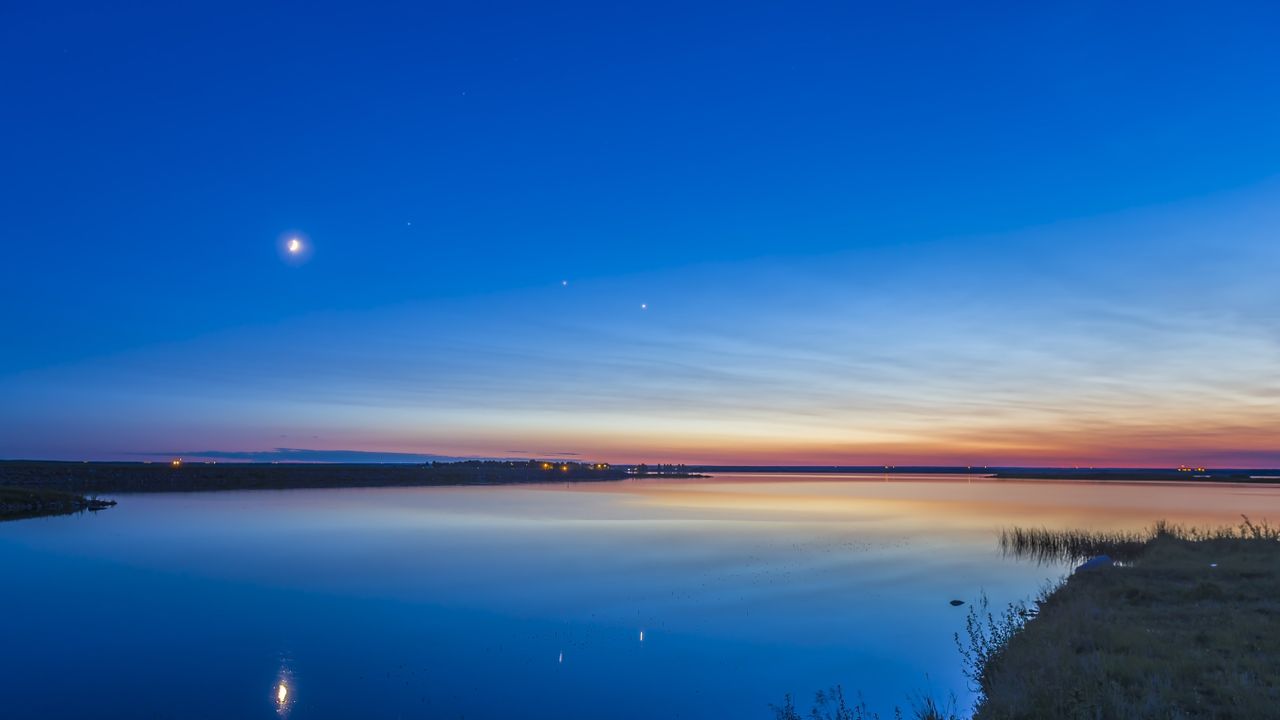 Venus Shines Brightly as Saturn, Mars, and Uranus Appear in Early Morning Sky